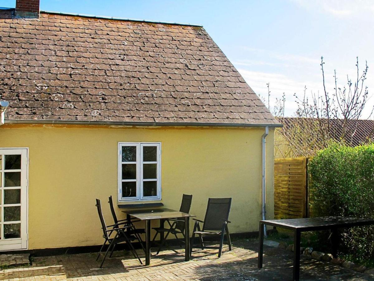 4 Person Holiday Home In Bandholm エクステリア 写真